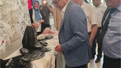 Bandırma'da El Emeği Sergisi Protokolden Tam Not Aldı