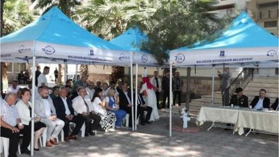 Edremit'te Resmi Bayramlaşma Töreni Yapıldı