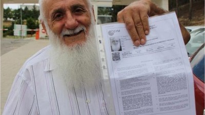 82 yaşındaki Yaşar dede "Mezara kadar okumak istiyorum"