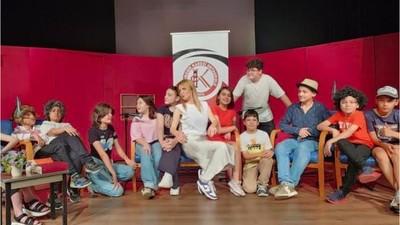 Tiyatro Tutkunları Karesi'de Buluştu