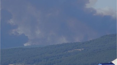 Çanakkale'deki orman yangını nedeniyle bir köy tedbiren boşaltıldı