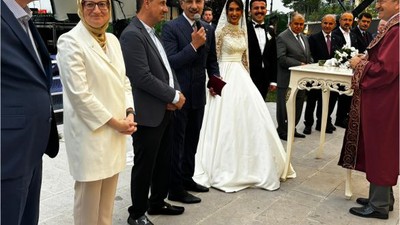 Balıkesir Valisi İsmail Ustaoğlu oğlunu evlendirdi