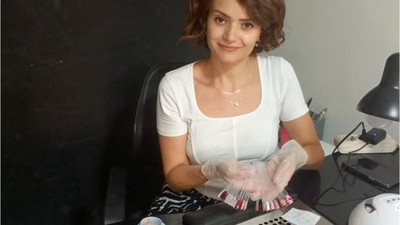 Balıkesir'de Protez Tırnak Çılgınlığı