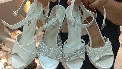 Balıkesir'in Gelin Ayakkabıları ve Kına Terlikleri Modası
