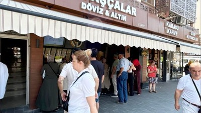 Balıkesirliler Döviz Kuyruğunda