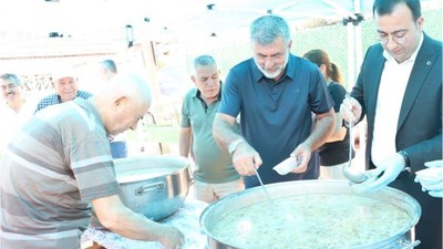 Başkan Cankul Aşure Dağıttı