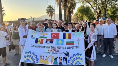 Dansın Ritmi Erdek'te Yankılandı