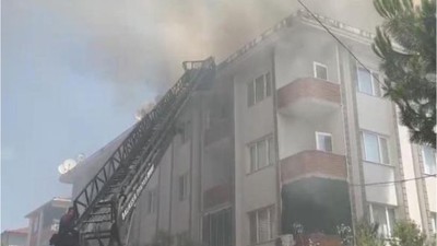 Gönen'de Yangın! Çatı Küle Döndü