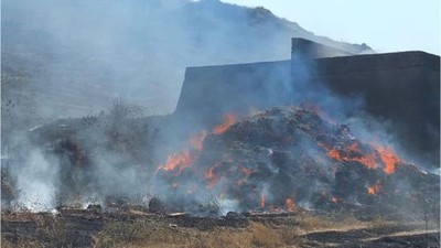 Samandan Çıkan Yangın Ahıra Sıçradı