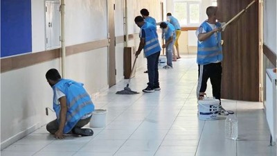 Yükümlüler Bandırma Okullarını Yeniliyor