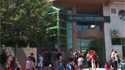 Burhaniye'de 1200 Çocuk Yazı Aktif Geçiriyor