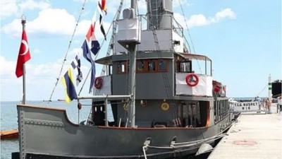 Erdek'te TCG Anamur Gemisi Ziyarete Açıldı