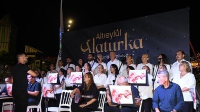 Balıkesir'de Türk Müziği Gecesi Coşturdu