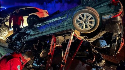 Gönen'de Araçlar Kafa Kafaya Çarpıştı: 1 Ölü 2 Yaralı