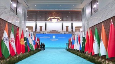 Kazakistan'da Devlet Başkanları Zirvesi Başladı