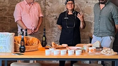 Ayvalık’ta Ekşi Maya Ekmek ve Zeytinyağı Atölyesi