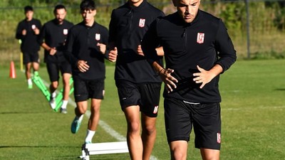 Balıkesirspor, Kartepe Kampında İlk Antrenmanı Yaptı
