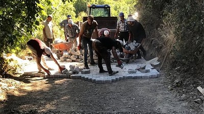 Bigadiç'te Parke Yol Çalışmaları Devam Ediyor