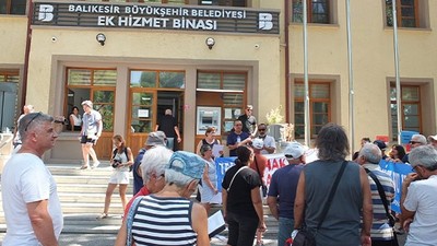 Burhaniye'de BASKİ Önünde Protesto