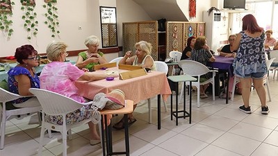 Burhaniye'de Kadınlara Özel Kahvehane