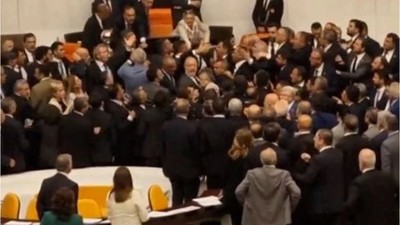 TBMM Genel Kurulu'nda Kavga Çıktı