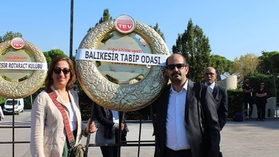 Tabip Odası, Atatürk Anıtı’na Çelenk Sundu