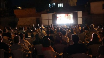 Balya’da Açık Hava Dev Ekranda Sinema Keyfi