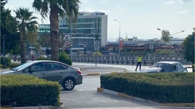 Balıkesir’de Kavşakta Kaza! İki Araç Çarpıştı