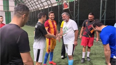 Kepsut Kaymakamı ve Başkanı Top Koşturdu