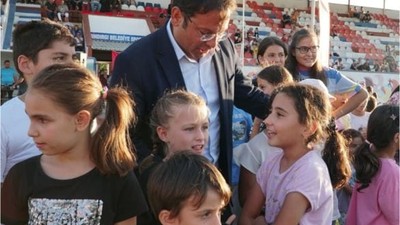 Minikler Mutluluğu Başkan Sak İle Paylaştı