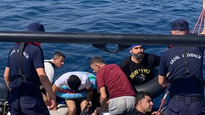Ayvalık Açıklarında 8 Düzensiz Göçmen Kurtarıldı