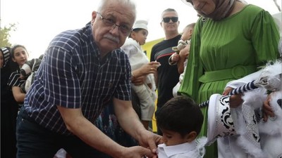 Burhaniye’de Sünnet Eğlencesi
