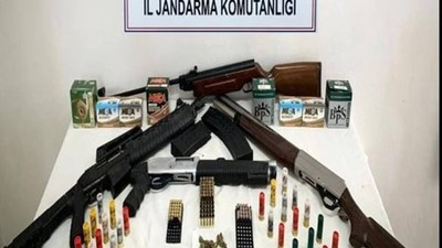 Balıkesir’de Kaçak Tütün ve Silah Operasyonu