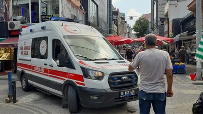 Bandırma’da Baygınlık Geçiren Öğrenciye Meclis Üyesinden İlk Yardım