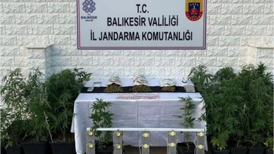 Balıkesir'de Kaçakçılık Çetelerine Darbe!