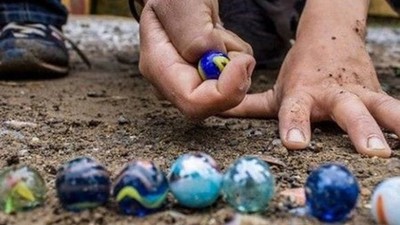 Balıkesir Sokaklarında Bilye Sesleri