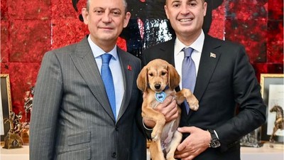 Özgür Özel Balıkesir'den Köpek Sahiplendi