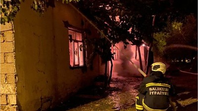 İvrindi'de Depoda Yangın Çıktı