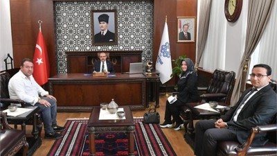 Vali Ustaoğlu'ndan "Muhtar Saati" Uygulaması