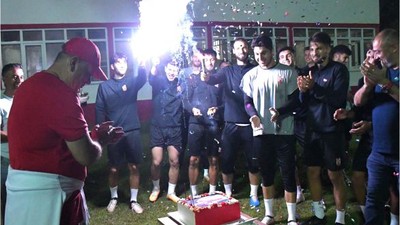 Balıkesirspor’dan Levent Eriş’e Sürpriz Doğum Günü