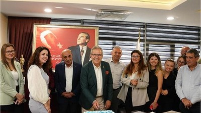 Bandırma Belediye Personelinden Başkan Mirza'ya Sürpriz