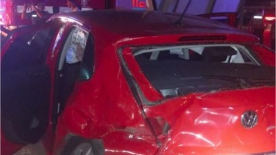 Susurluk'ta Kaza: Sürücü Araçta Sıkıştı!