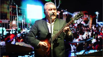 Ümit Besen Şarkılarıyla Gönen'i Coşturdu