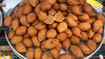 BAKINCA AYNI SANIYORLAR AMA DEĞİL!