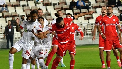 Balıkesirspor, Tire 2021 FK Karşısında 2-1 Galip Geldi