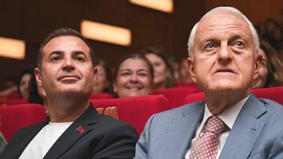 Başkan Akın'dan, Balıkesir'e Şehir Tiyatrosu Sözü