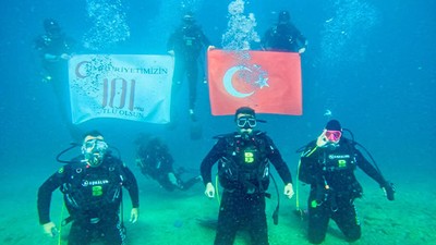 Gömeç Protokolü'nden Anlamlı 29 Ekim Kutlaması!