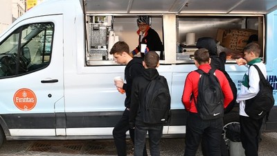 Öğrenciler Büyükşehir'in Çorba İkramından Memnun