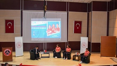 Zirvedeki Sporcular Gençlere İlham Verdi