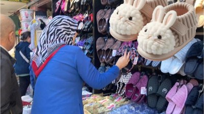 Ayağınızı Sıcak Tutacak Terlikler Balıkesir'de Bakın Kaça Satılıyor!